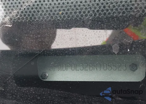 2011 Ford Fusion Hybrid z USA, uszkodzony, nr VIN 3FADP0L32BR105523